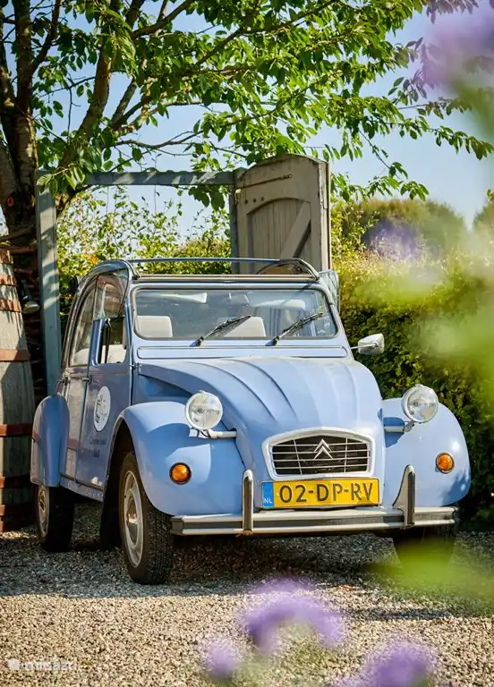 2CV te huur voor heerlijke tochtjes in de omgeving