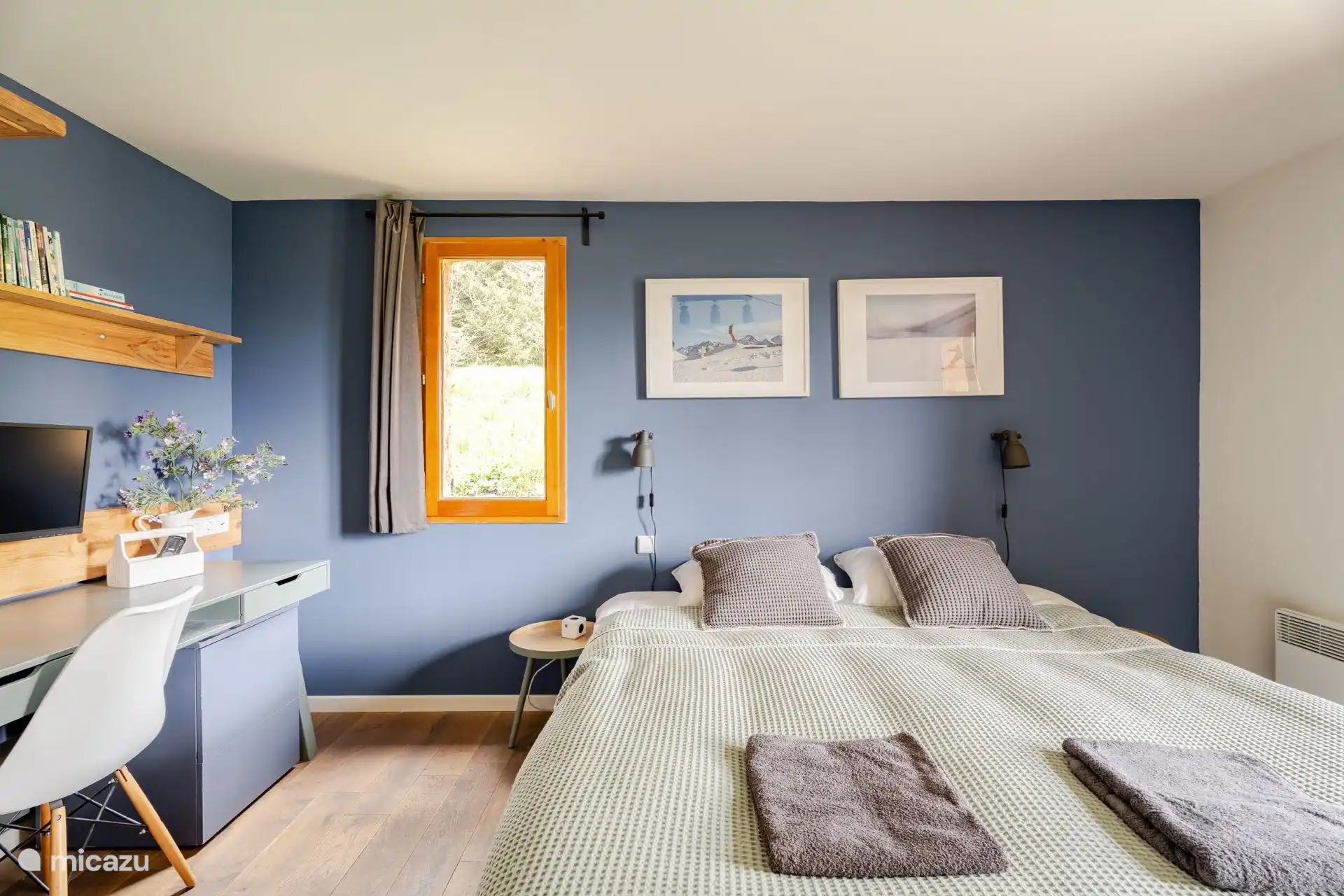 Bedroom 2 - fine down duvets, the beds are made when you arrive