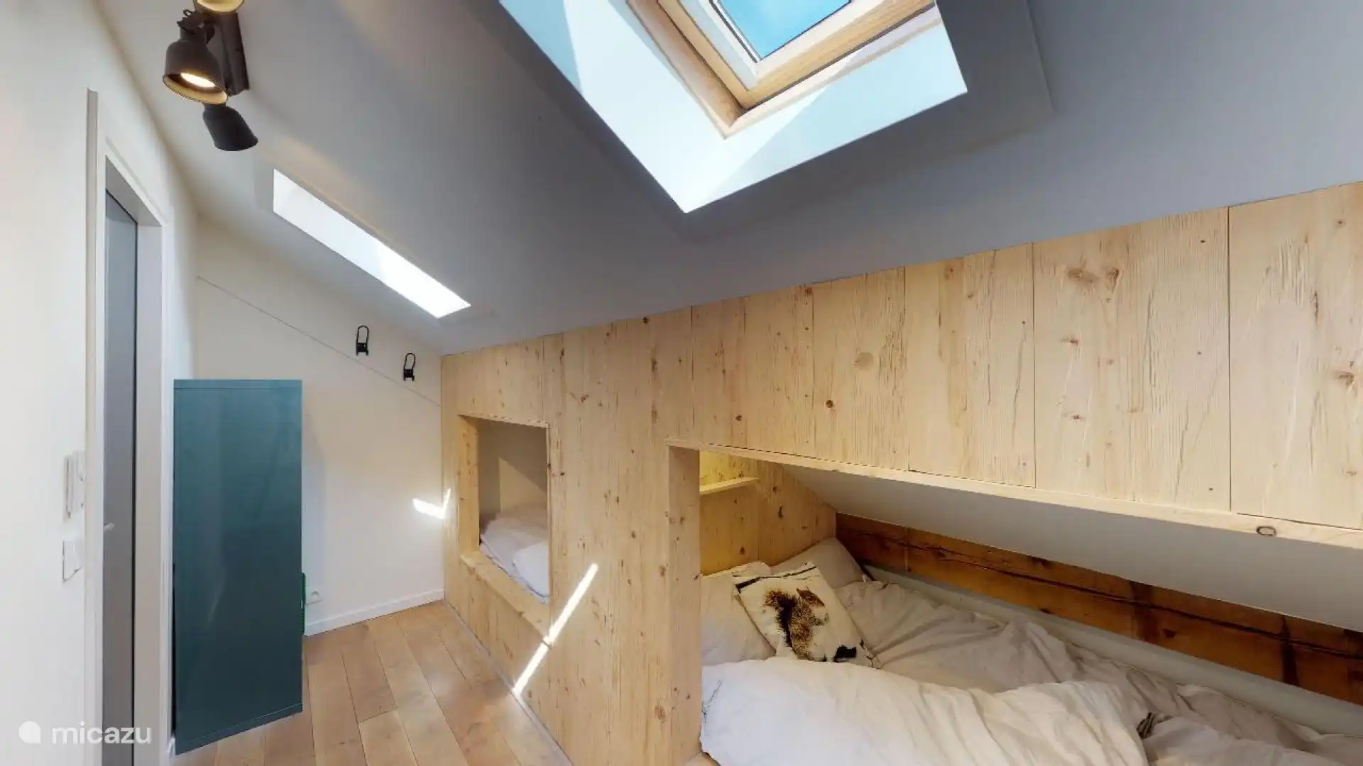 Bedroom 5 - four beds in two bedsteads of 2.00x1.40