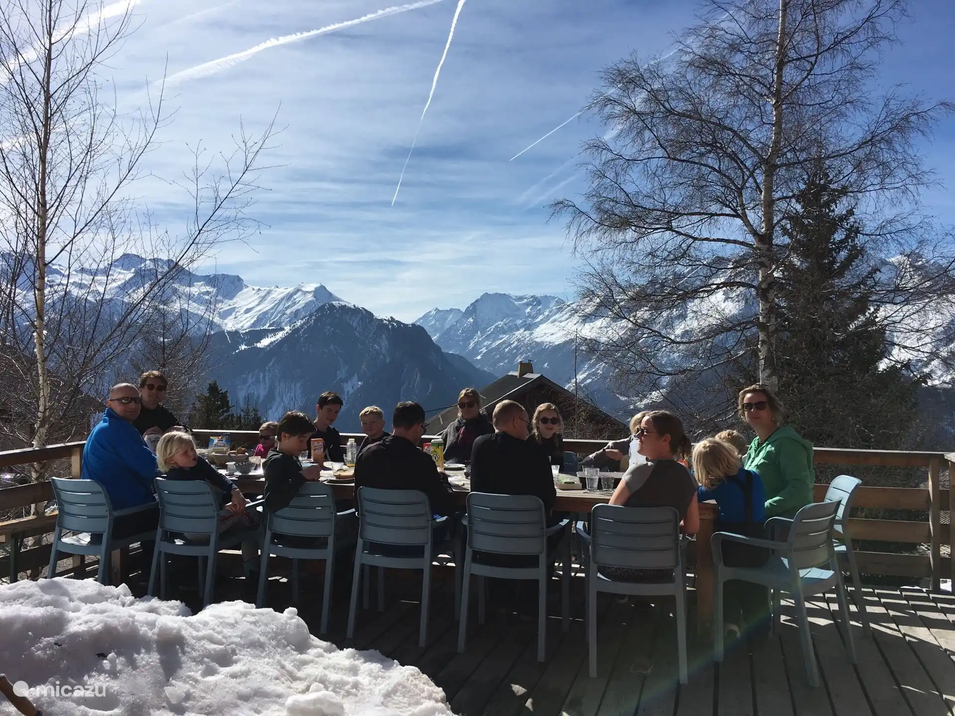 Conviviality on the terrace