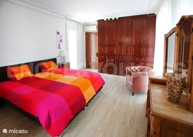 großes Schlafzimmer