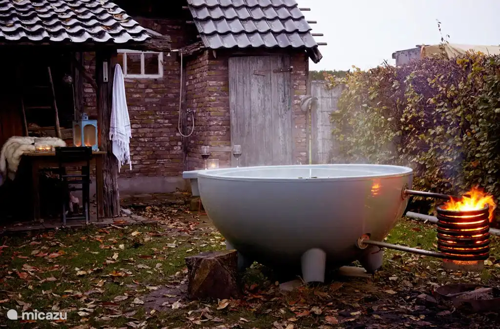 wellness Dutch-Tub privé te huur evt. in combinatie met een massag