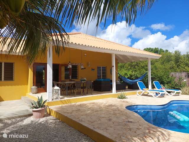 Holiday home in Bonaire, Bonaire, Belnem – villa Kas Reina