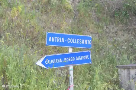 Vakantiehuis Italië, Umbrië, Magione - appartement Carse Sparsa Wegwijzer naar Caligiana
