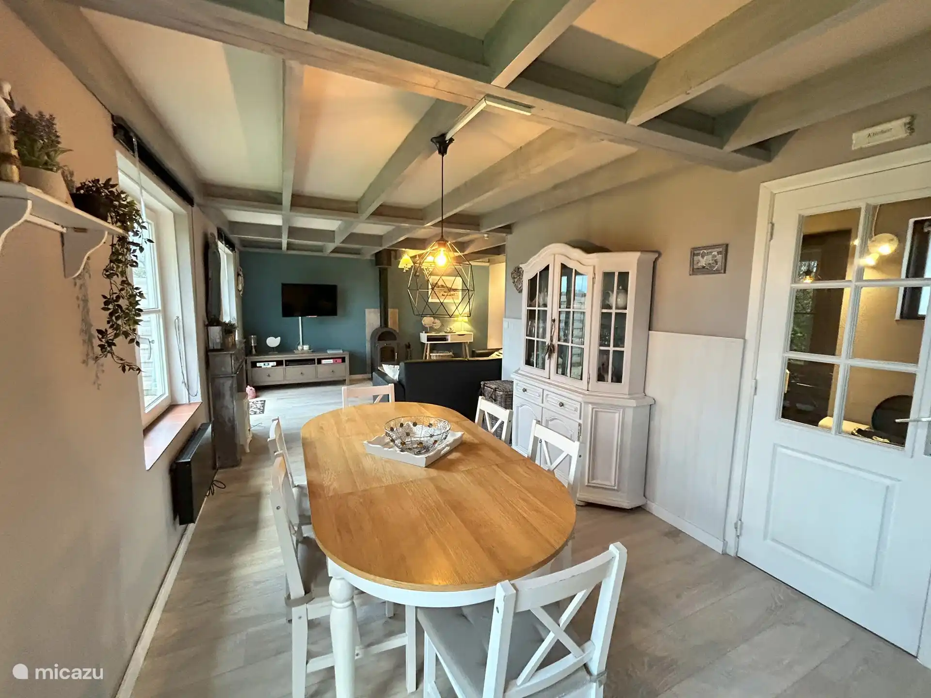 Essbereich + Sitzecke