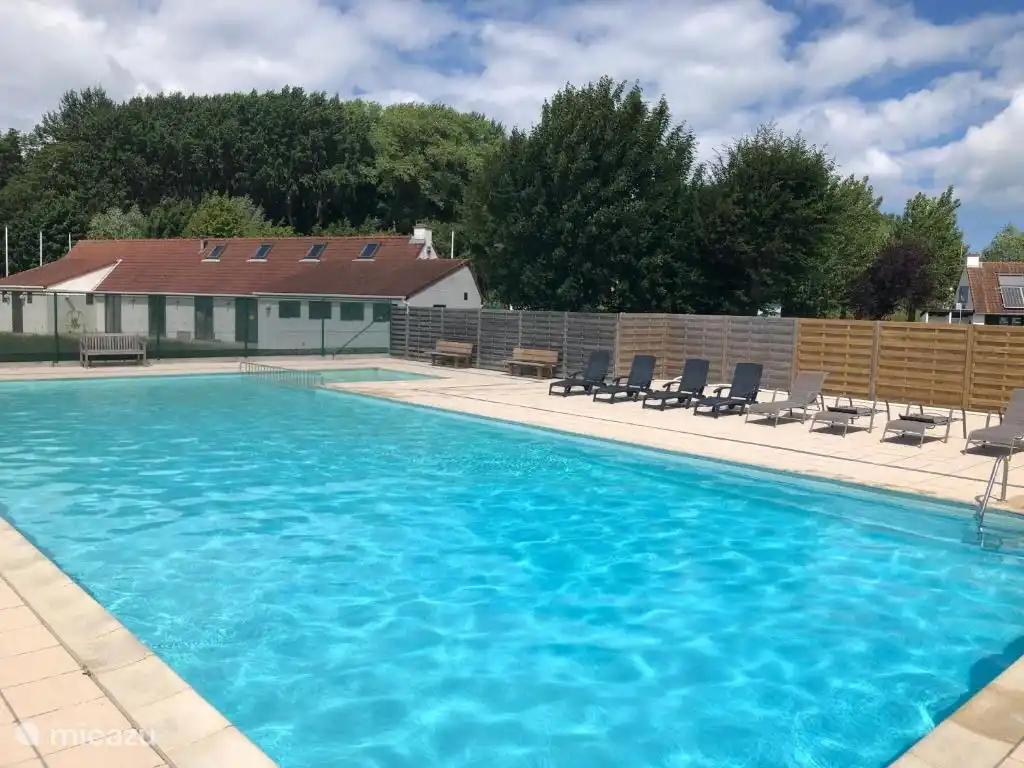 Beheizter Gemeinschaftspool