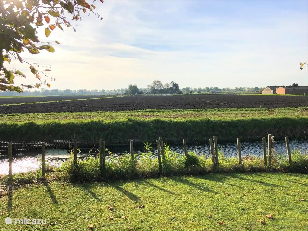 Beek (das Langgeleed, das auch durch Plopsaland verläuft) neben dem Garten