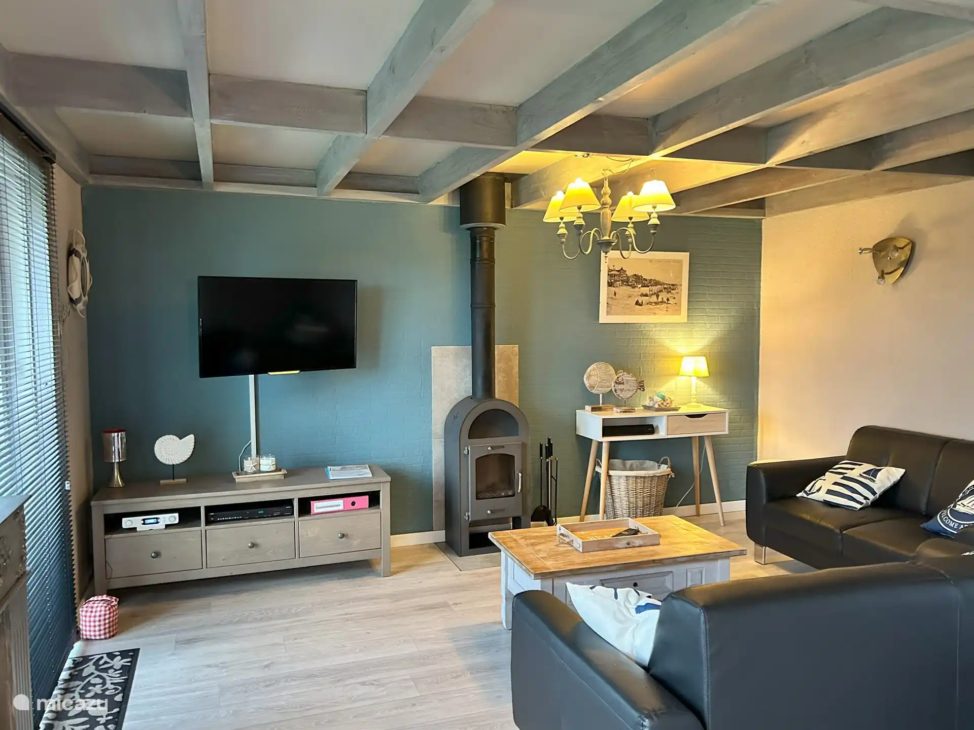 Sitzecke + Heizung + Smart-TV (Youtube, Netflix, ...), Chromecast