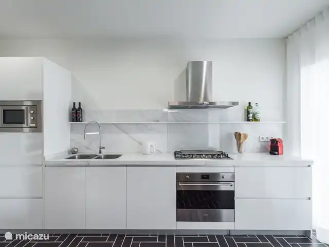Villa by the sea, near Barcelona in Spain, Barcelona, Castelldefels - villa Fully equipped open plan kitchen: oven, dishwasher, microwave, gas cooker, fridge freezer combination