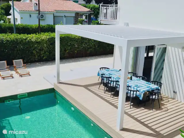 Villa by the sea, near Barcelona in Spain, Barcelona, Castelldefels - villa