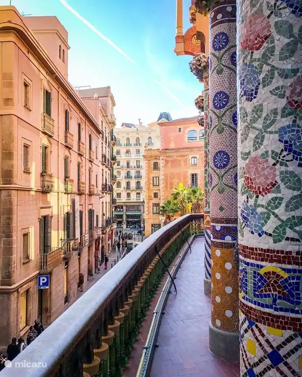 Le centre historique animé est un incontournable - de jour comme de nuit