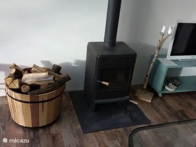 Location de Vacances Pays-Bas, Limbourg, Wellerlooi, maison de vacances - Le pic tacheté coin salon avec poêle à bois (assez de bois)