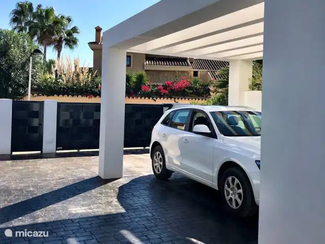 Casa Duende Moraira | Espagne, Costa Blanca, Moraira - villa Il y a suffisamment d'espace de stationnement pour deux voitures sur le terrain.