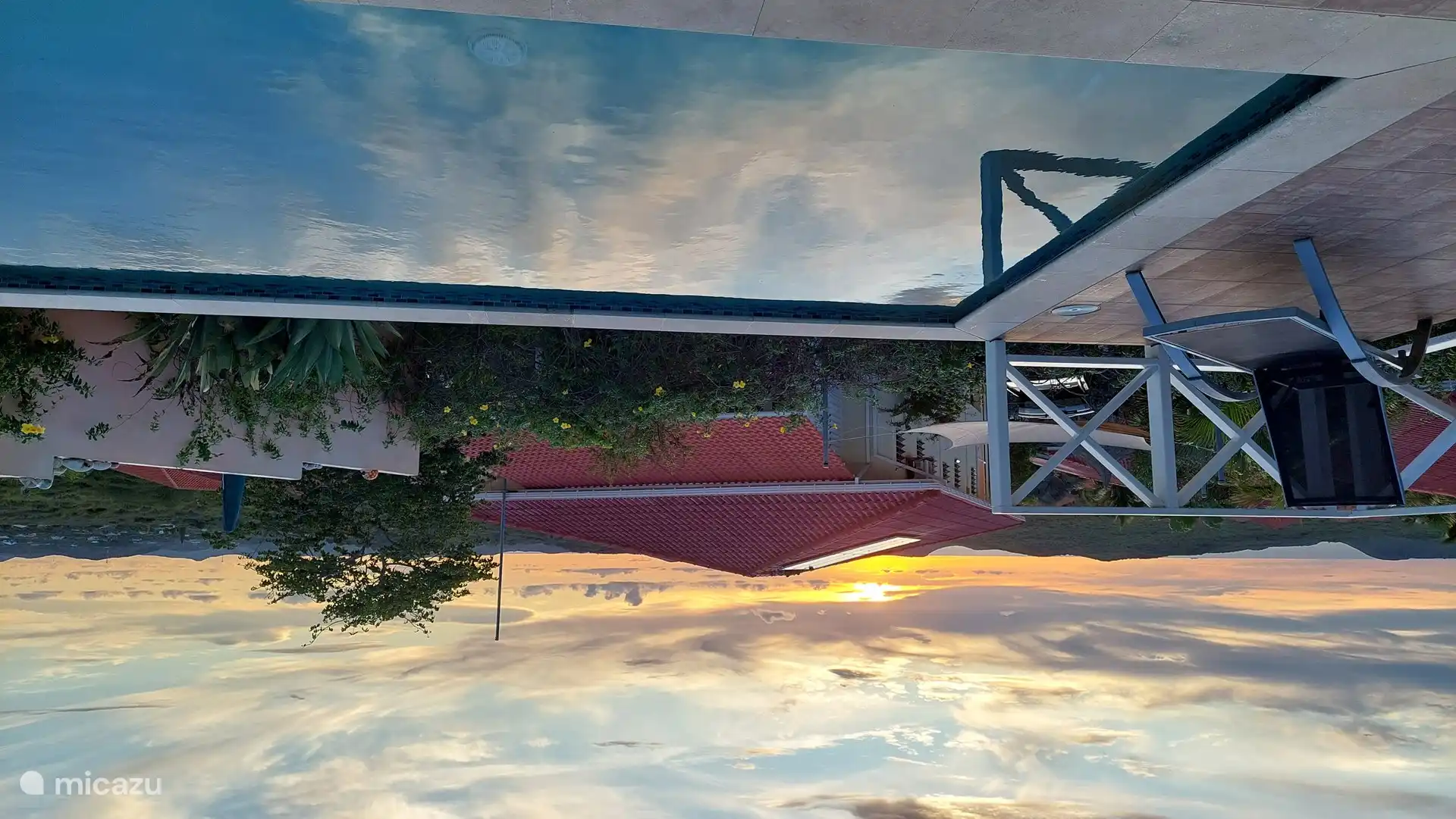 Schwimmbad à Abenddämmerung