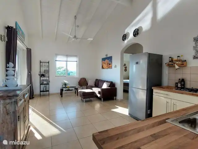 villa en Curazao, Bandabou (oeste), Fontein – Villa Coco, con piscina großzügiger Wohnbereich mit integrierter Küche