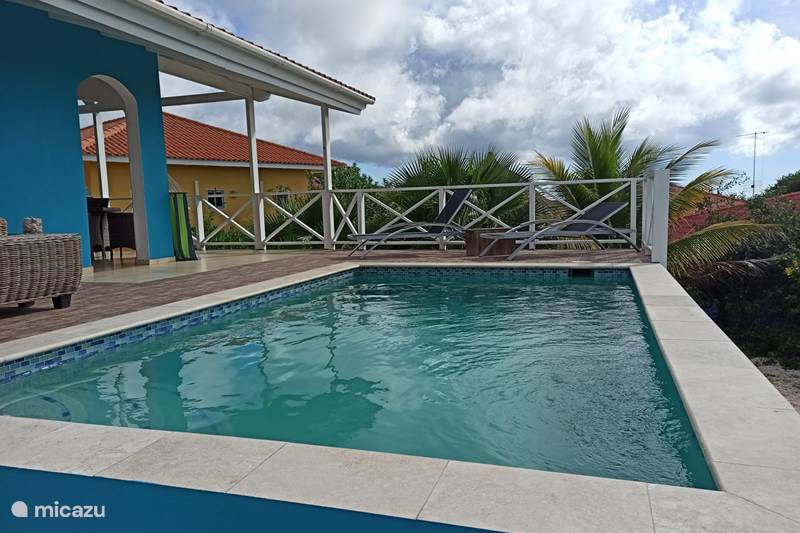 Vakantiehuis Curaçao, Banda Abou (west), Fontein Villa Villa Coconut, met zwembad