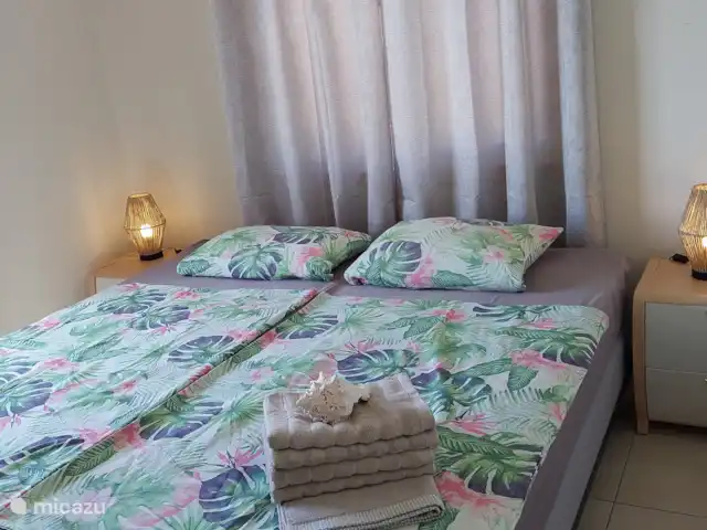 villa en Curazao, Bandabou (oeste), Fontein – Villa Coco, con piscina Schlafzimmer 1 mit Doppelbett