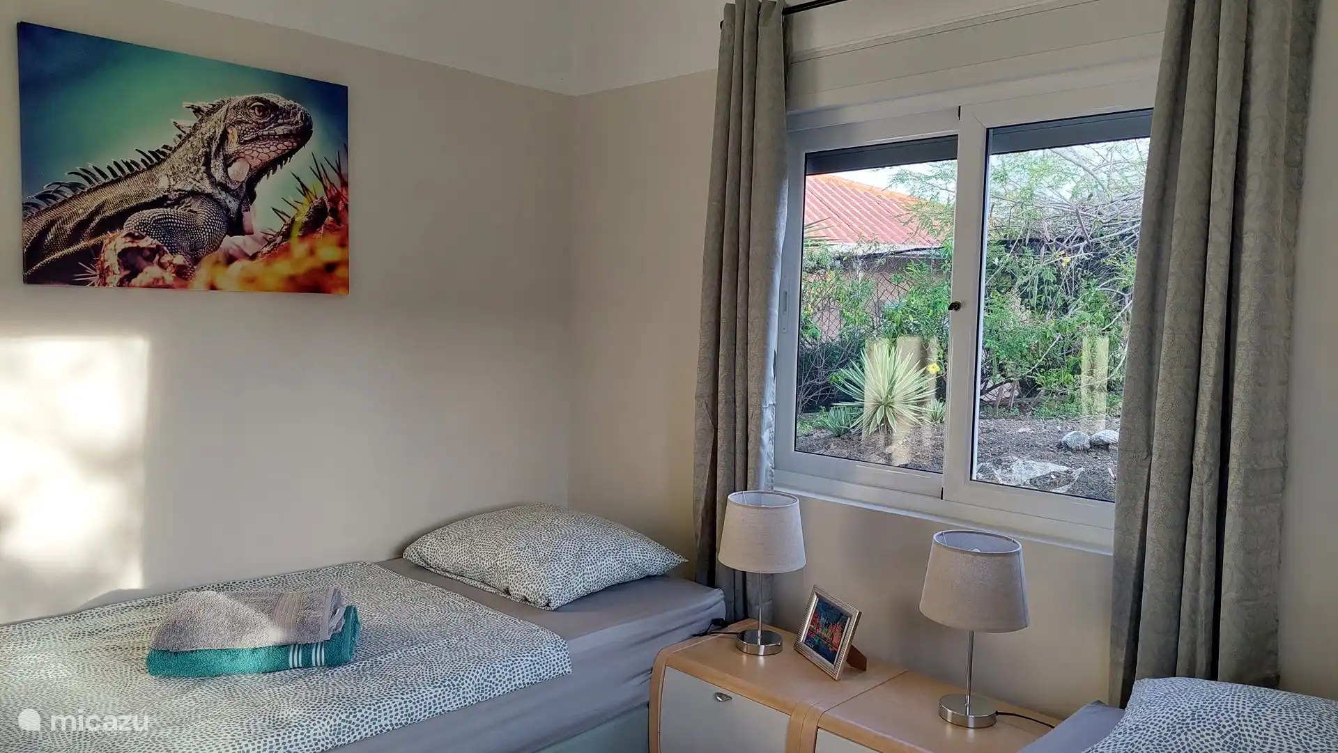 Schlafzimmer 2 mit Einzelbetten