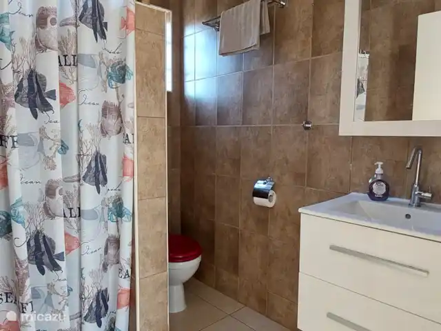 villa en Curazao, Bandabou (oeste), Fontein – Villa Coco, con piscina Bad mit Dusche und WC