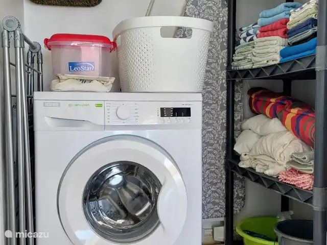 villa en Curazao, Bandabou (oeste), Fontein – Villa Coco, con piscina Hauswirtschaftsraum mit Waschmaschine incl. Ersatzwäsche/Handtücher