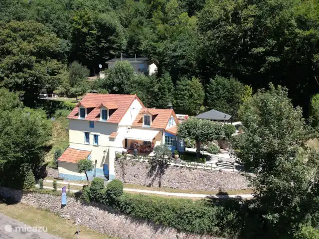 Les Moulins au bord du lac | France, Nièvre, Corancy - chalet notre maison vue du ciel