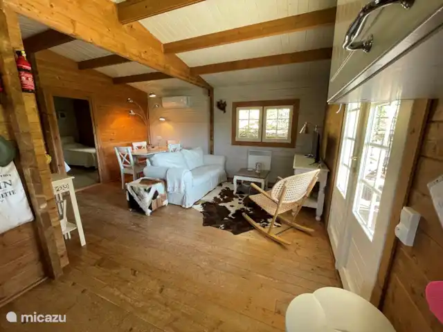 Les Moulins au bord du lac | France, Nièvre, Corancy - chalet Intérieur du chalet