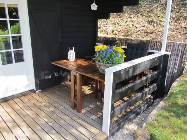 Les Moulins au bord du lac | France, Nièvre, Corancy - chalet terrasse