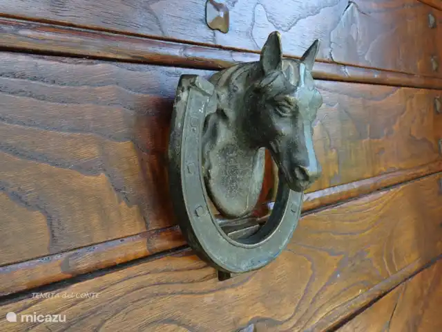 Location de Vacances Italie, Ombrie, Orvieto, villa - Tenuta del Conte Porte d'entrée appartement en dépendance