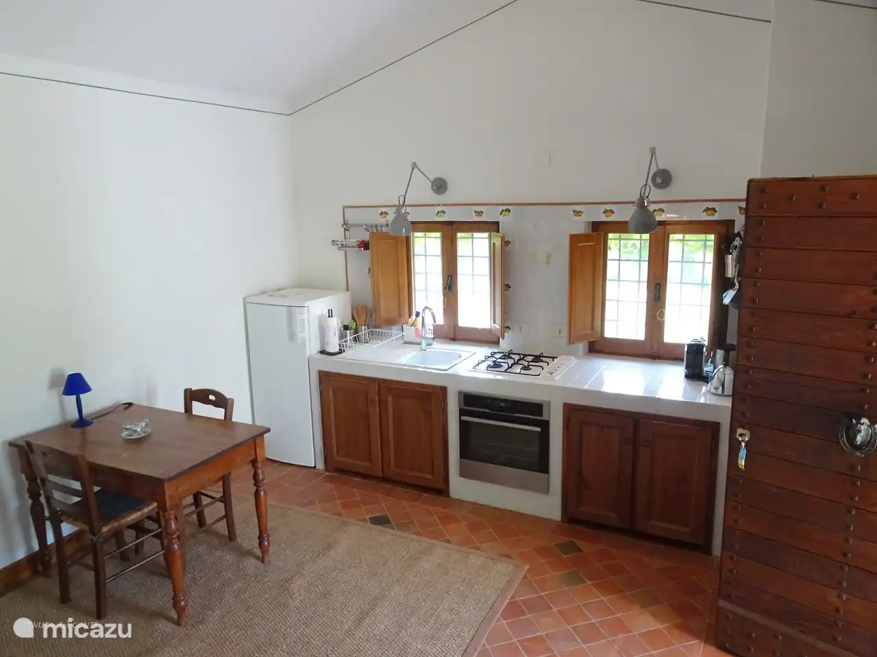 Kitchen-living room of the apartment.