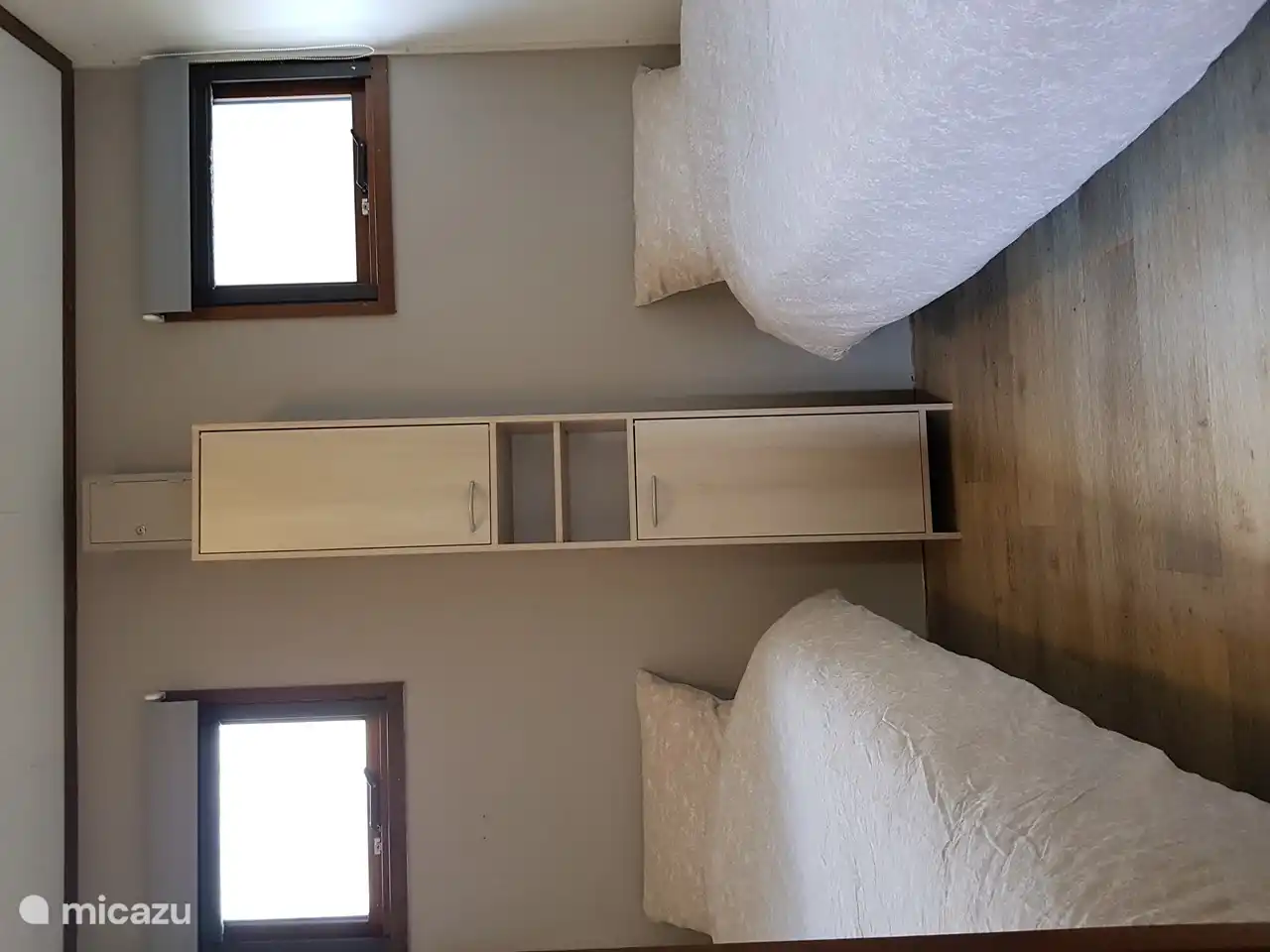 Tweede slaapkamer met 2 bedden van 80 bij 200