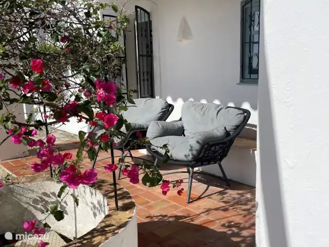 Casa Pedra de Agua huren in Portugal, Algarve, Vale Judeu - villa authentieke details zijn nog aanwezig, zoals de waterput, waarvan het water gebruikt wordt voor de tuin