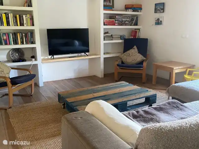 Casa Pedra de Agua huren in Portugal, Algarve, Vale Judeu - villa op de vide boven de eethoek een ruime 2e zithoek met televise