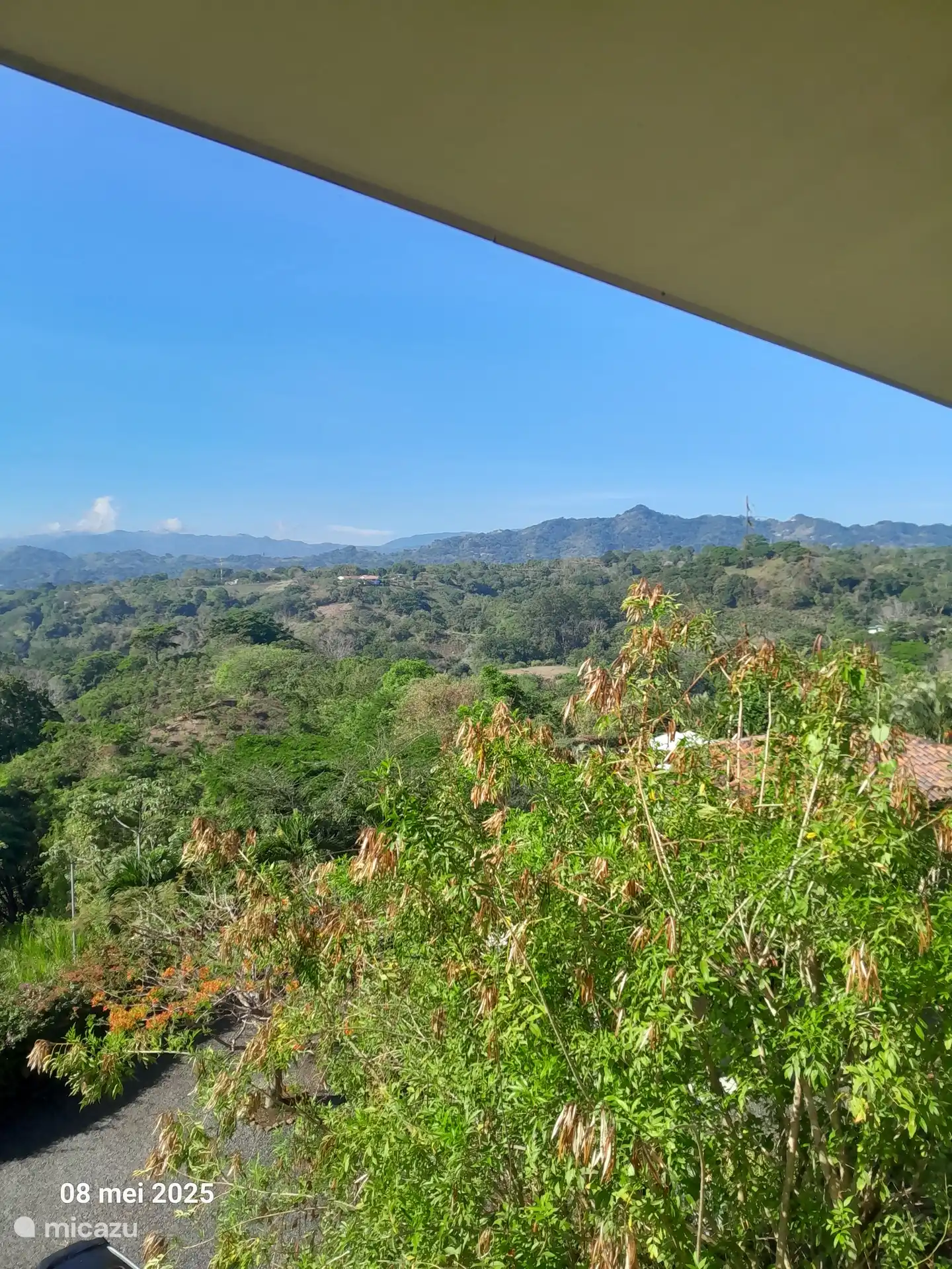 Ansicht der Terrasse rechts