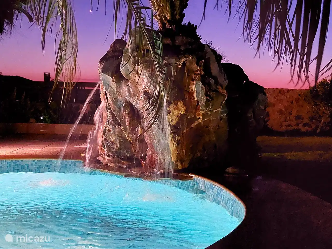 Natürlicher Felsenwasserfall