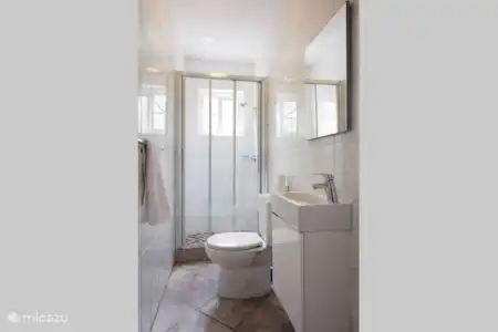 Vakantiehuis Aruba, Paradera, Paradera appartement La Felicidad - Appartement Ruby Badkamer