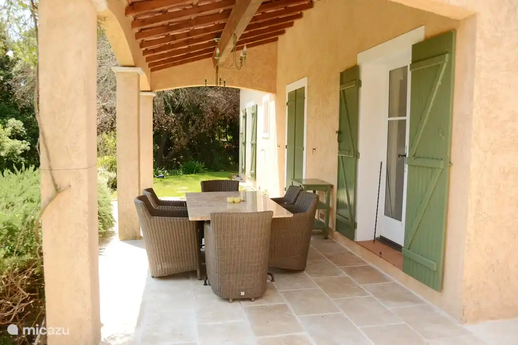 Terraza Villa Valbonne