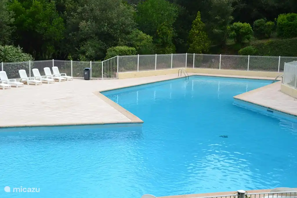 Domaine Val d'Azur - piscina comunitaria