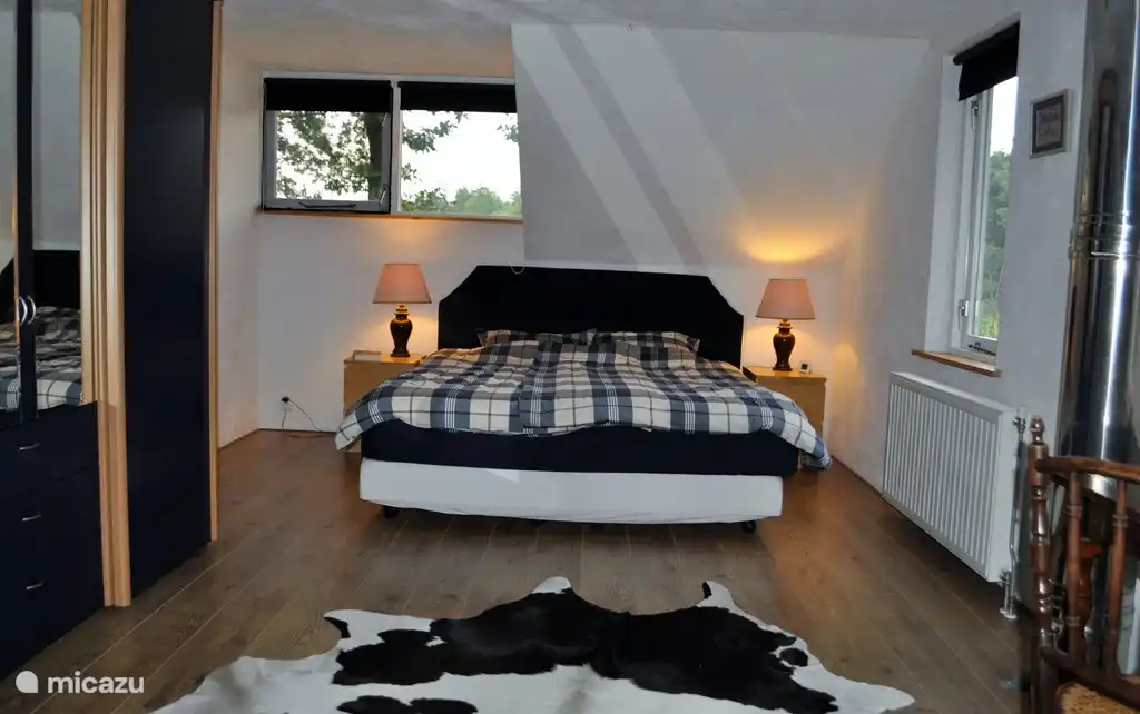 Schlafzimmer 1
