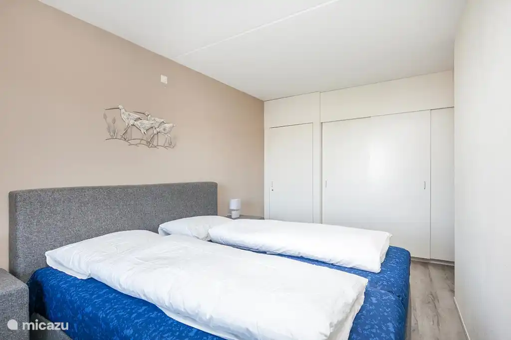 Chambre des maîtres avec lit extra long. 1,80 x 2,10