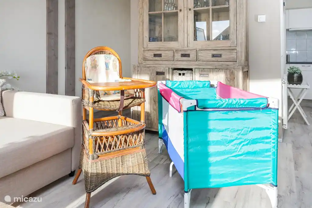 Vous pouvez utiliser gratuitement une chaise haute et un lit de camp.