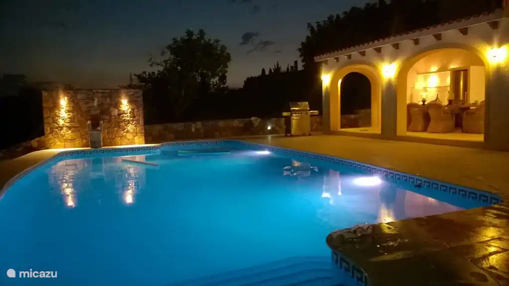 It is also wonderful to enjoy the evening.