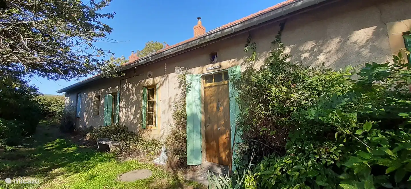 Fassade mit Eingang.