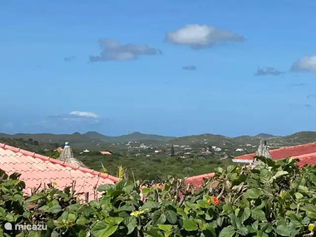 Villa Meerfarbe mit Meerblick + Pool huren in Curaçao, Banda Abou (west), Fontein - villa Aussicht auf die Hügel von Bandabou