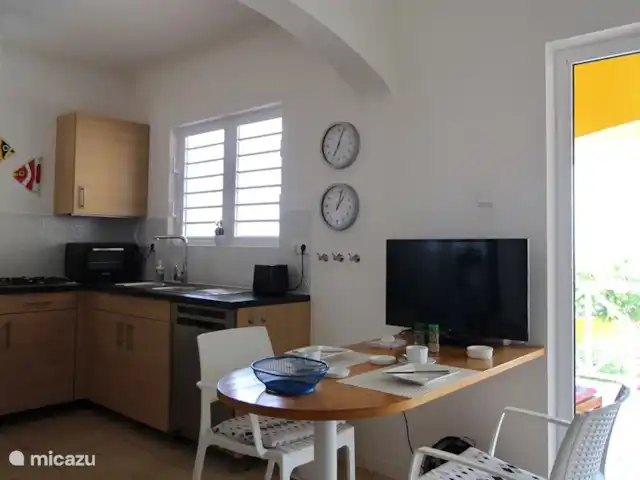 Villa Meerfarbe mit Meerblick + Pool huren in Curaçao, Banda Abou (west), Fontein - villa Keuken