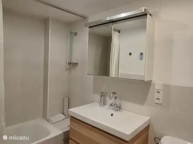 Porto de Cambrils | Espagne, Costa Dorada, Cambrils - appartement Salle de bain 2 avec baignoire, lavabo et WC