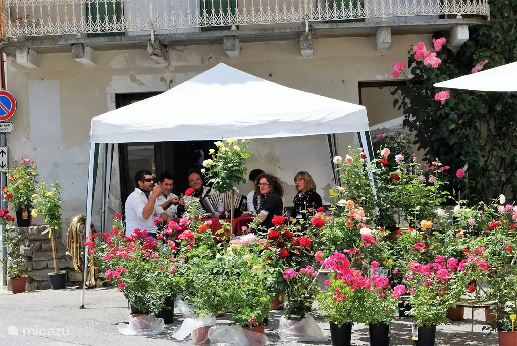 Bossolasco Festa delle Rose