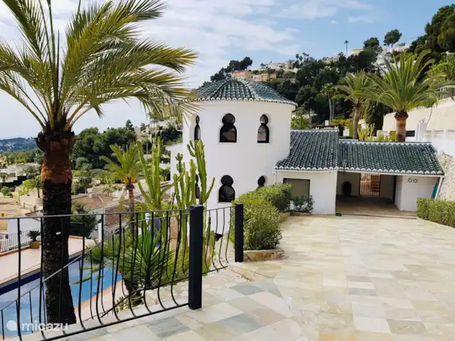 Casa Las Palmeras avec vue sur la mer | Espagne, Costa Blanca, Moraira - villa Casa las Palmeras avec portail électrique et suffisamment d'espace pour se garer