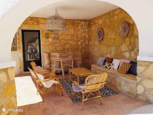 Casa Las Palmeras avec vue sur la mer | Espagne, Costa Blanca, Moraira - villa Porte vers l'étage inférieur et escaliers vers l'étage supérieur