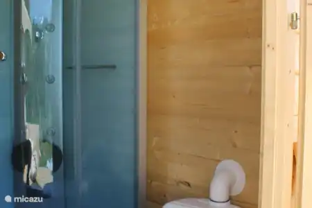 Vakantiehuis Kroatië, Karlovac, Johi glamping / safaritent / yurt Glamping Johi 4 Toilet en douche gebouwtje