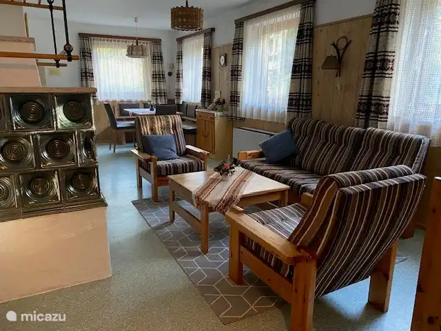 Q alm planta baja en Austria, Tirol, Maurach - chalet La sala de estar